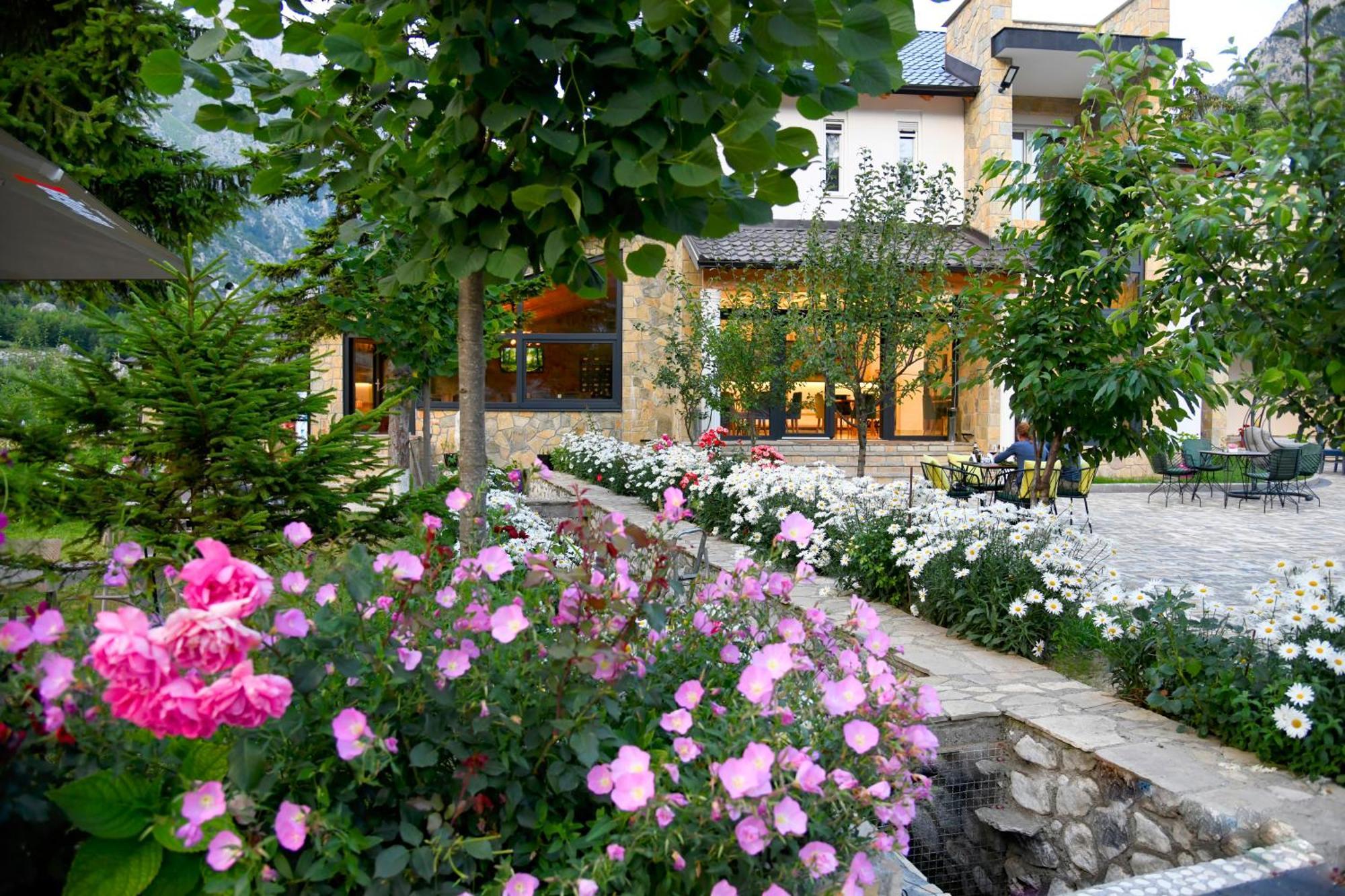 Breezy Hotel Valbone Exterior photo