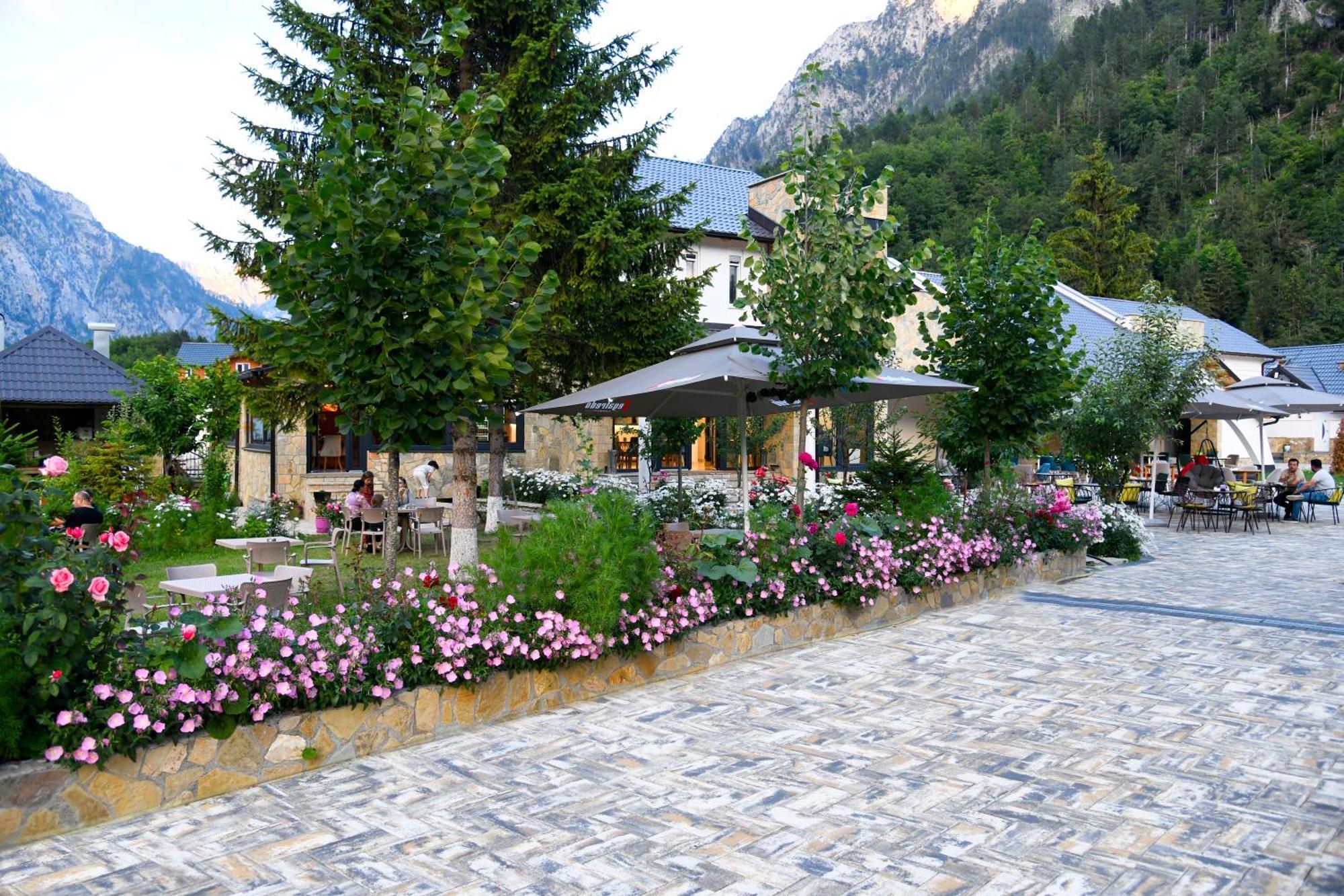 Breezy Hotel Valbone Exterior photo
