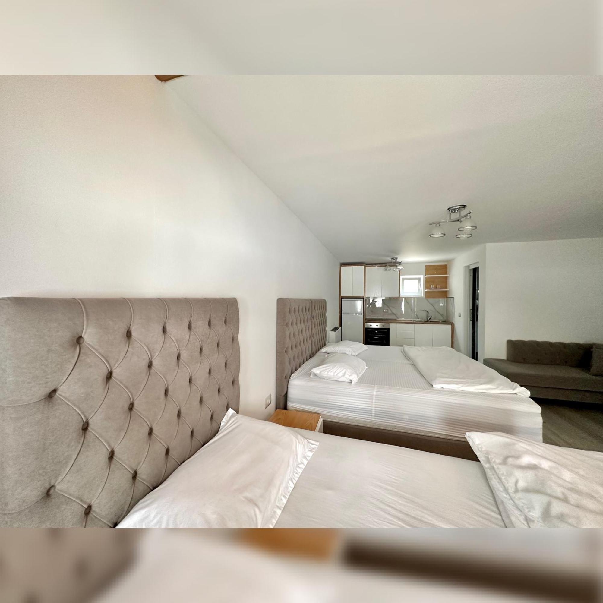 Breezy Hotel Valbone Room photo